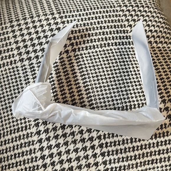 New Quay By The Way Black Frame Smoke Lens Sunglasses With Case - Picture 4 of 11